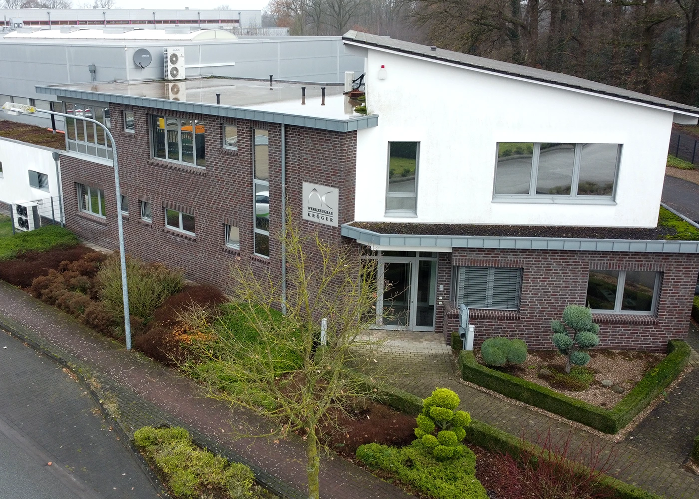 Gebäude der Firma Werkzeugbau Kröger Ansicht 1